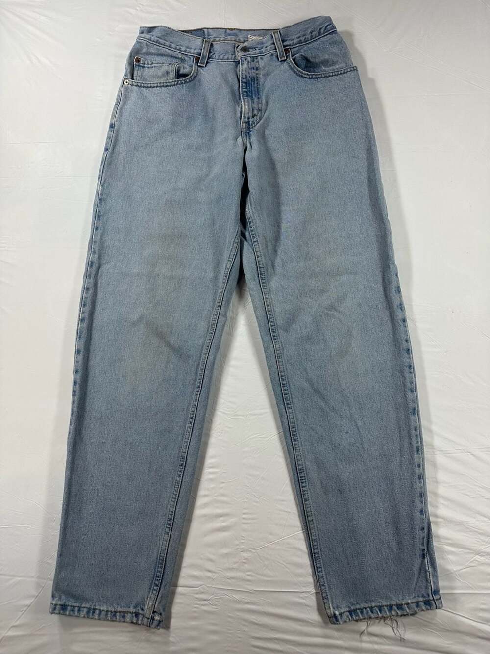 Levi's 560 Jeans Women's 31x32 Loose Fit Tapered Leg Blue Denim Fray Hem
